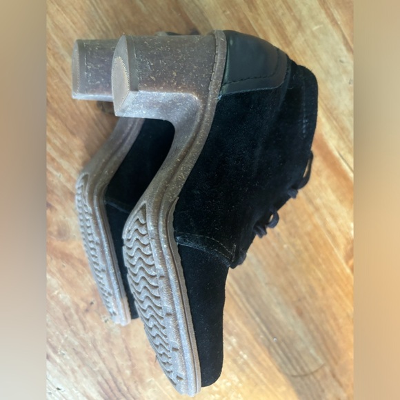 Clarks Comfortable Black Suede Laced Oxford Bootie Heel - Picture 7 of 8